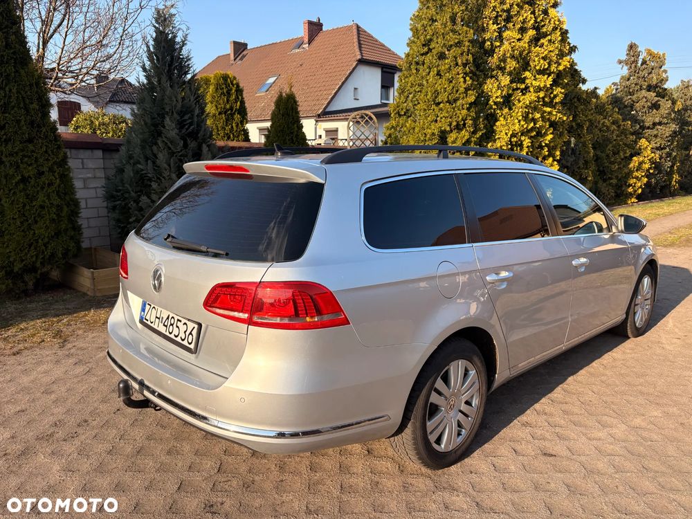 Volkswagen Passat 2.0 TDI Comfortline - 8