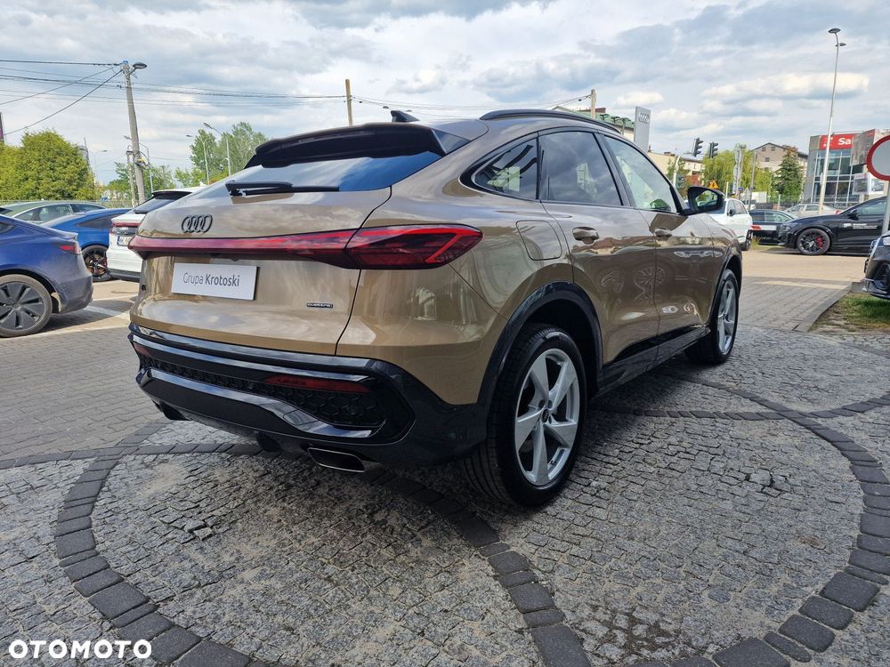 Audi Q5 Sportback - 4
