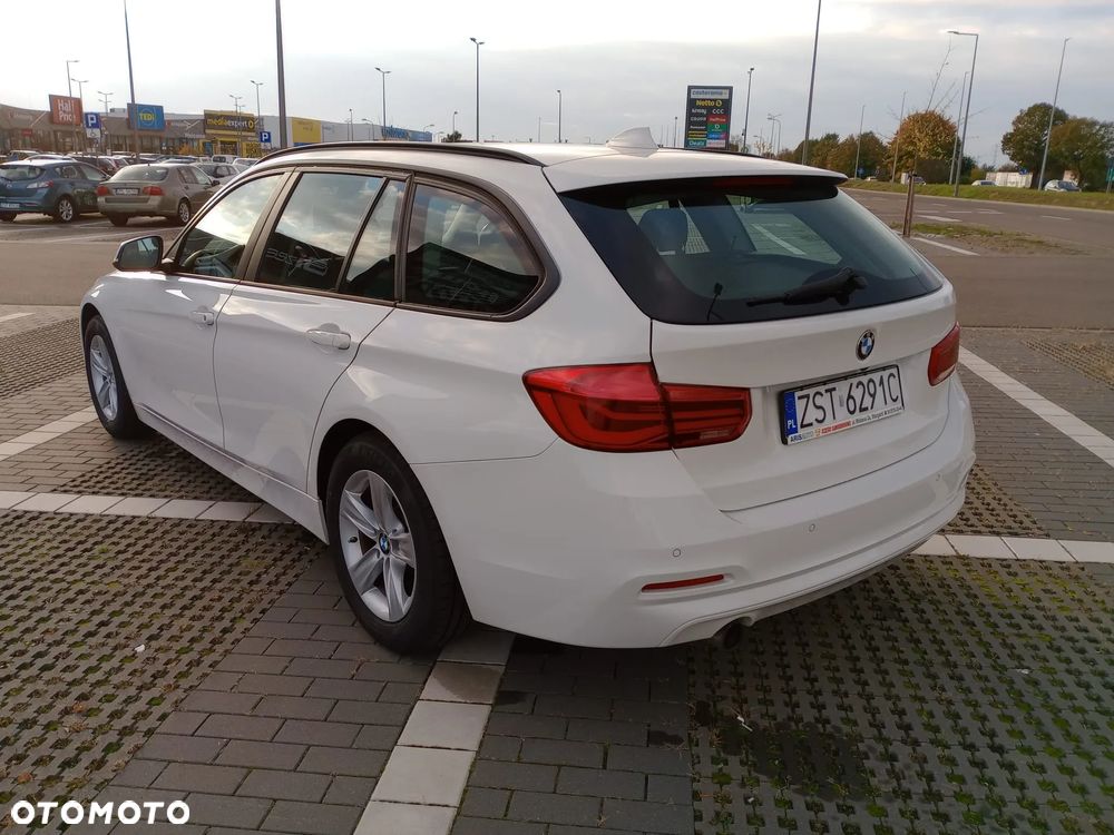 BMW Seria 3 318i - 15