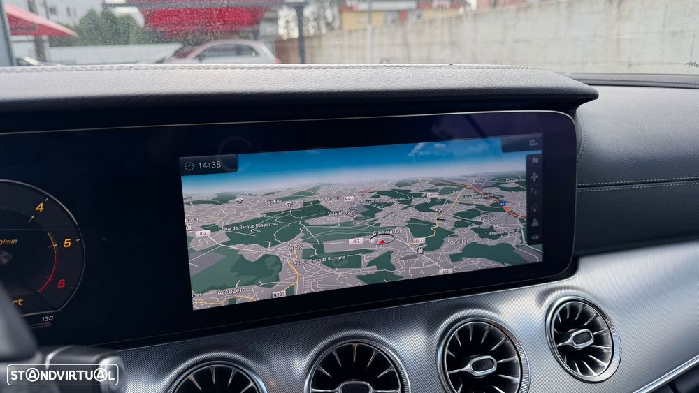 Mercedes-Benz E 220 d AMG Line - 38