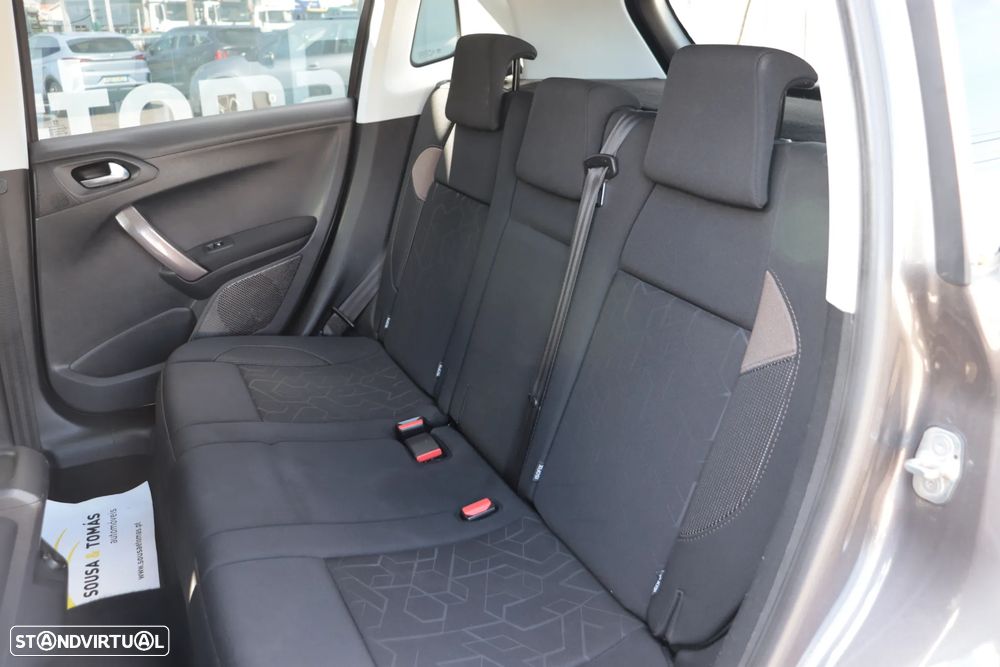 Peugeot 2008 1.2 PureTech Style - 16