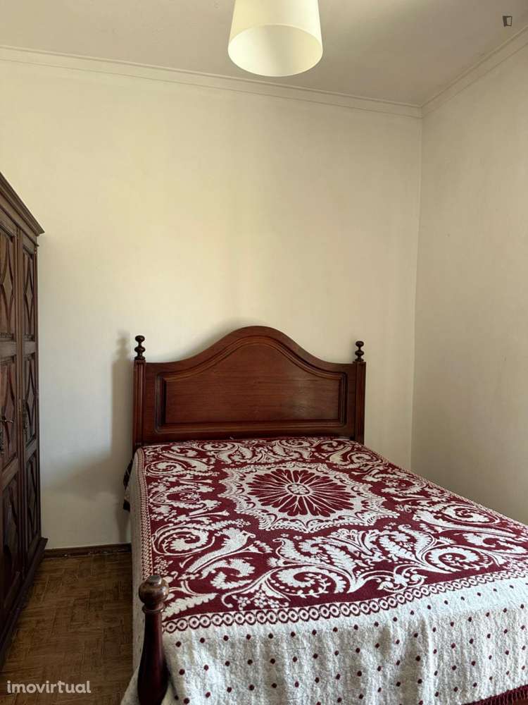 Quarto - localizado em Lisbon - Grande imagem: 2/16