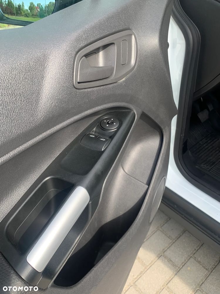 Ford Transit Connect 240 L2 LKW Autm Trend - 18