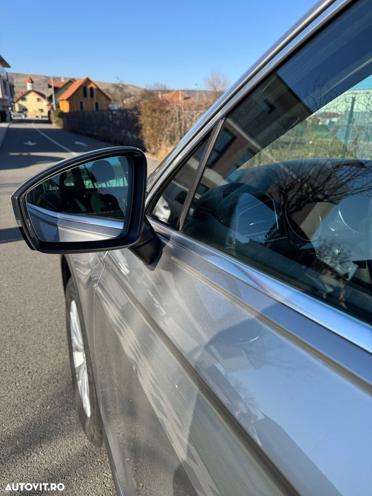 Volkswagen Tiguan 2.0 TDI 4Mot Comfortline - 20