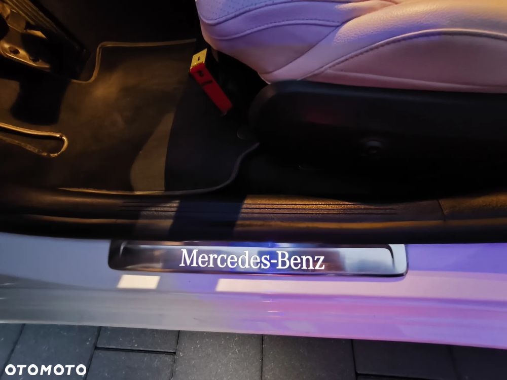 Mercedes-Benz Klasa C 200 d mHEV Avantgarde - 36