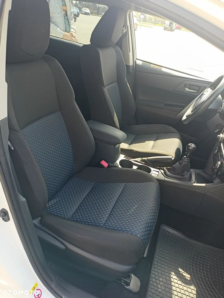 Toyota Auris 1.6 Active - 11