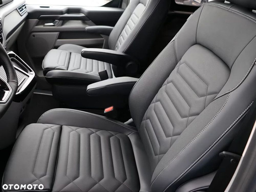 Ford Tourneo Custom - 13