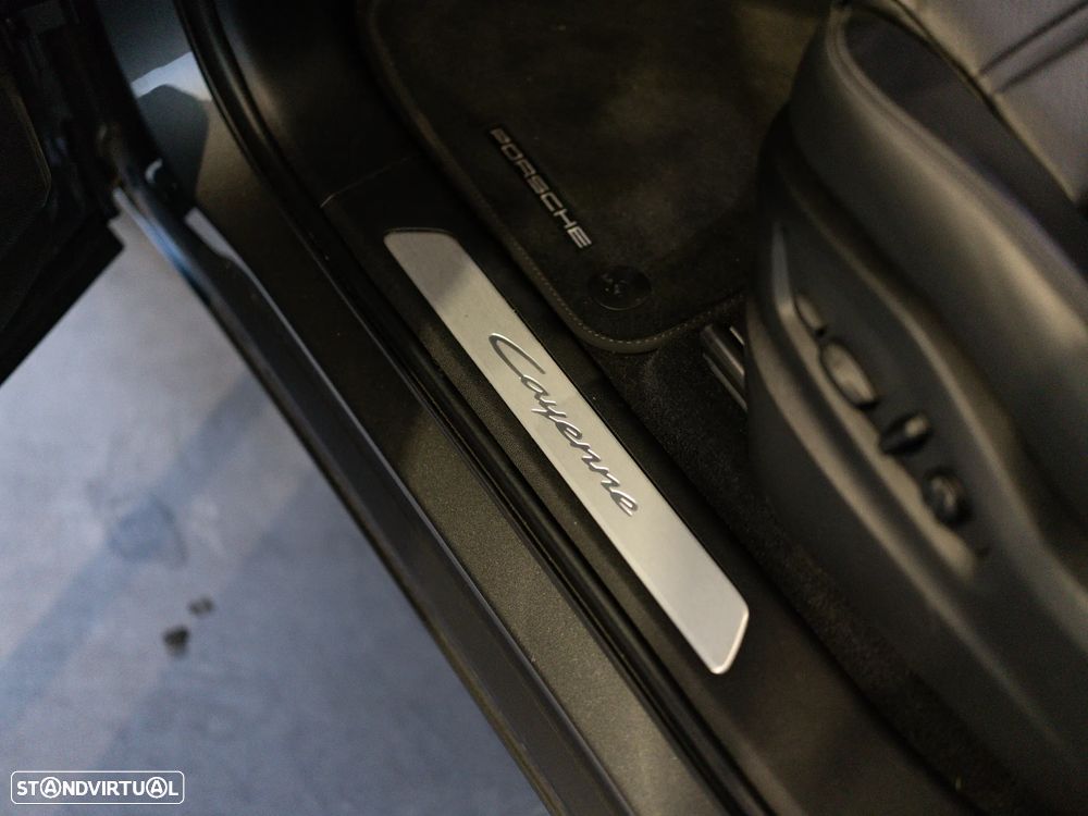 Porsche Cayenne Coupé E-Hybrid Tiptronic S - 40