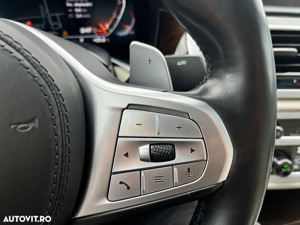 BMW Seria 7 750i xDrive - 21