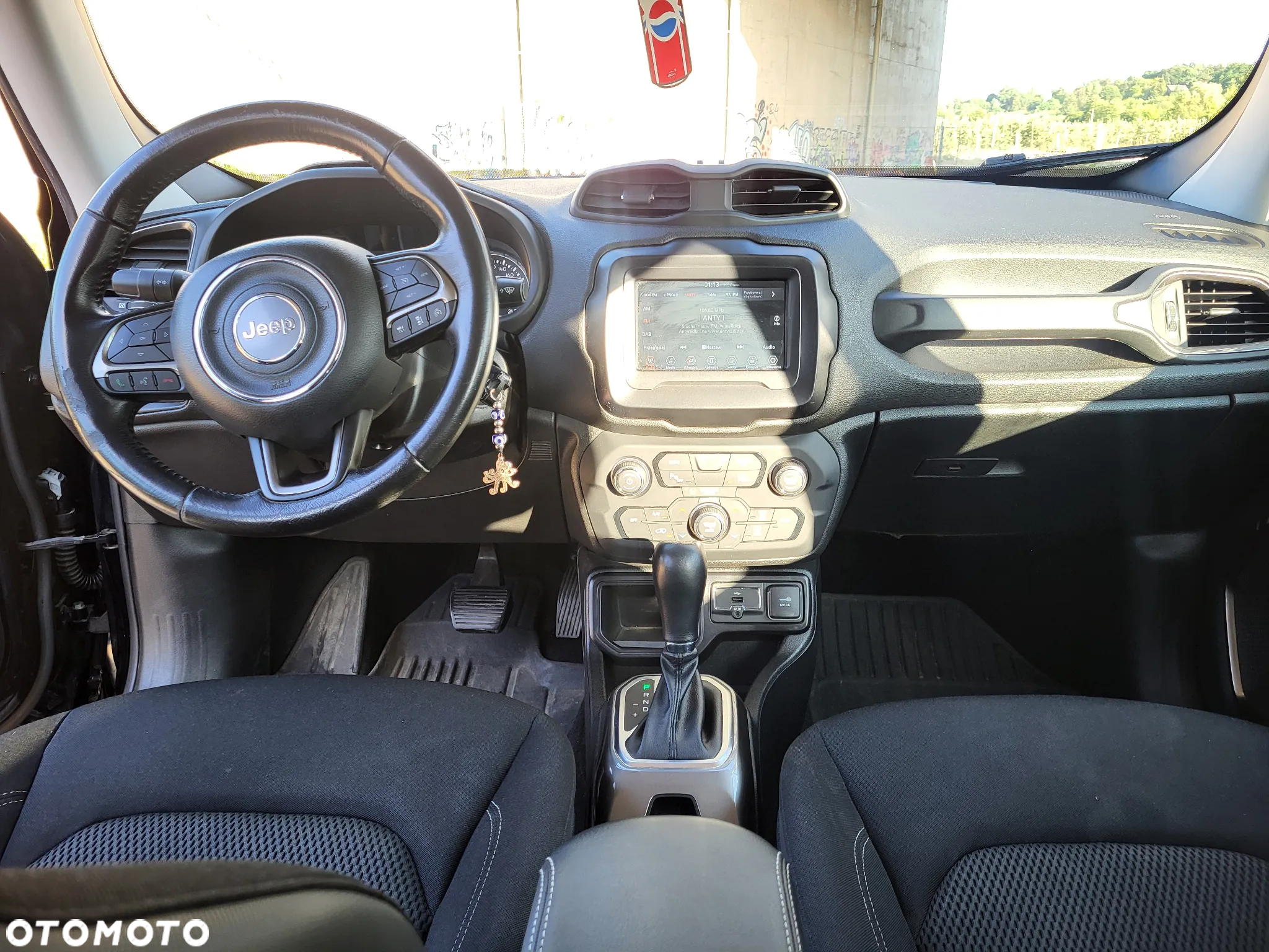 Jeep Renegade - 10