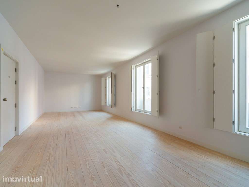 Duplex T3, com varanda, 2 lugares de garagem e arrecadação - Grande imagem: 5/28