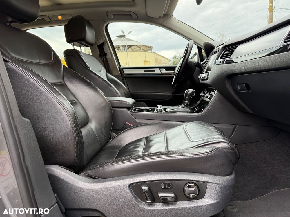 Volkswagen Touareg 3.0 V6 TDI BMT - 22