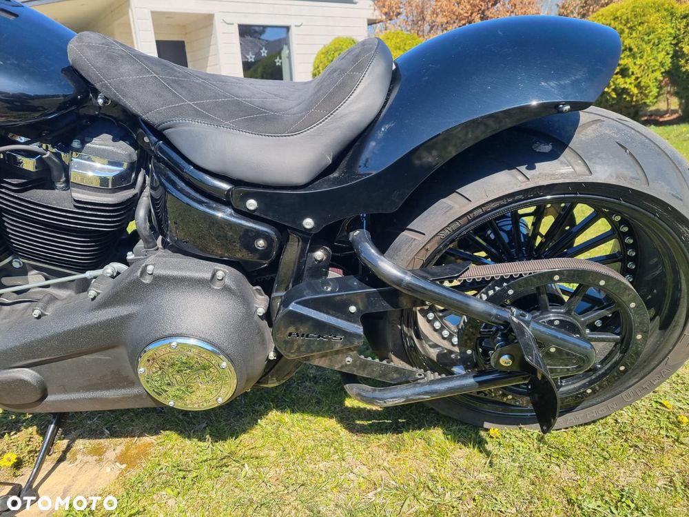 Harley-Davidson Dyna Fat Bob - 8