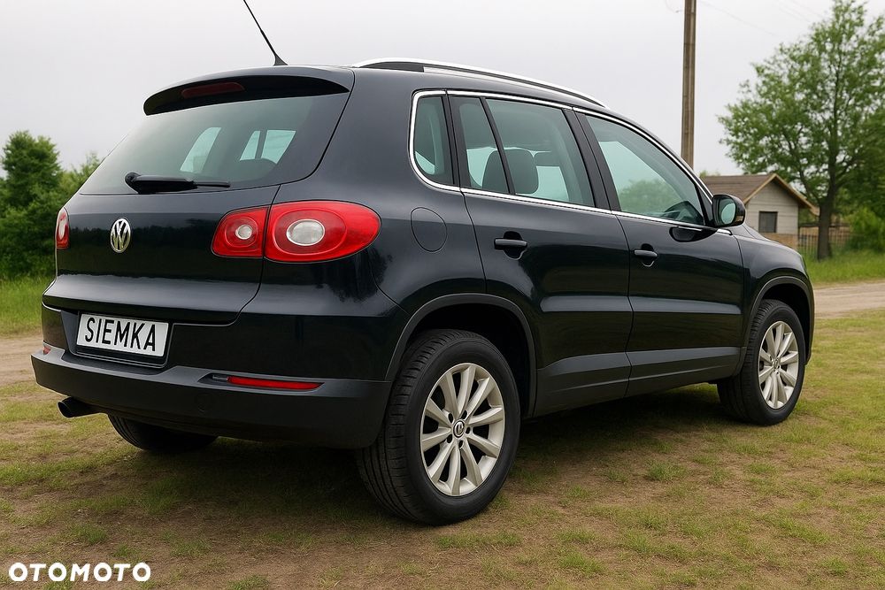 Volkswagen Tiguan - 1