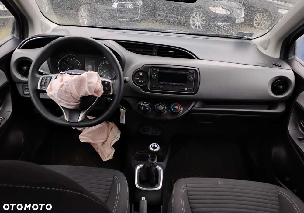Toyota Yaris - 7
