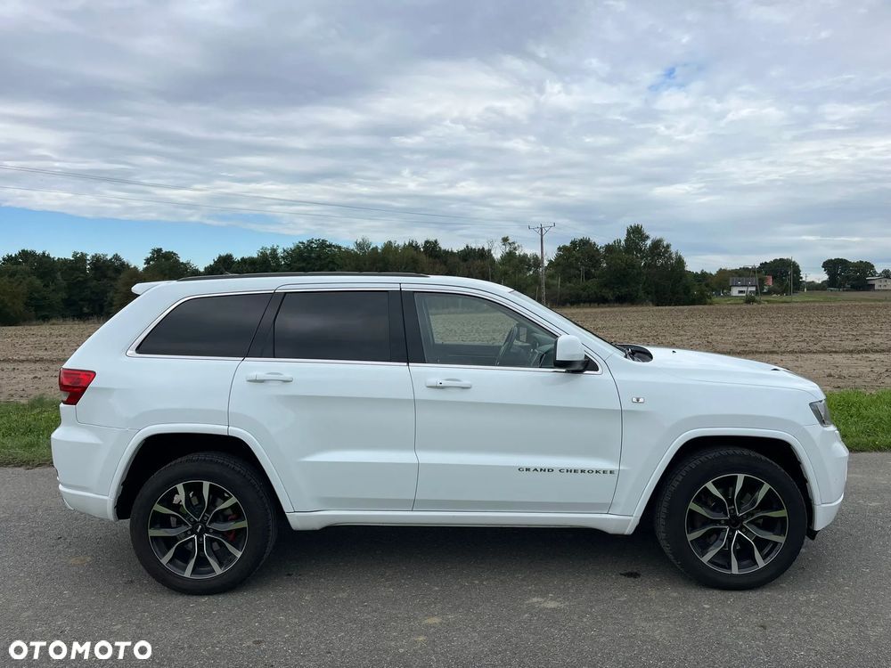 Jeep Grand Cherokee - 13