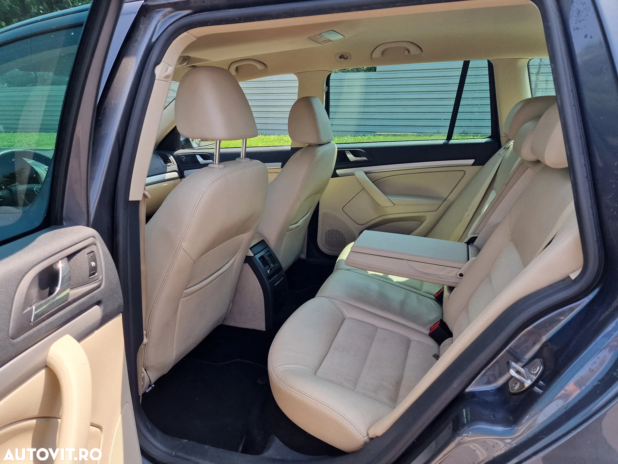 Skoda Octavia 1.6 TDI DPF DSG Elegance - 17