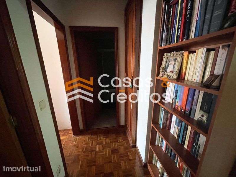 Apartamento T3 com garagem no centro de Canelas - Grande imagem: 4/12