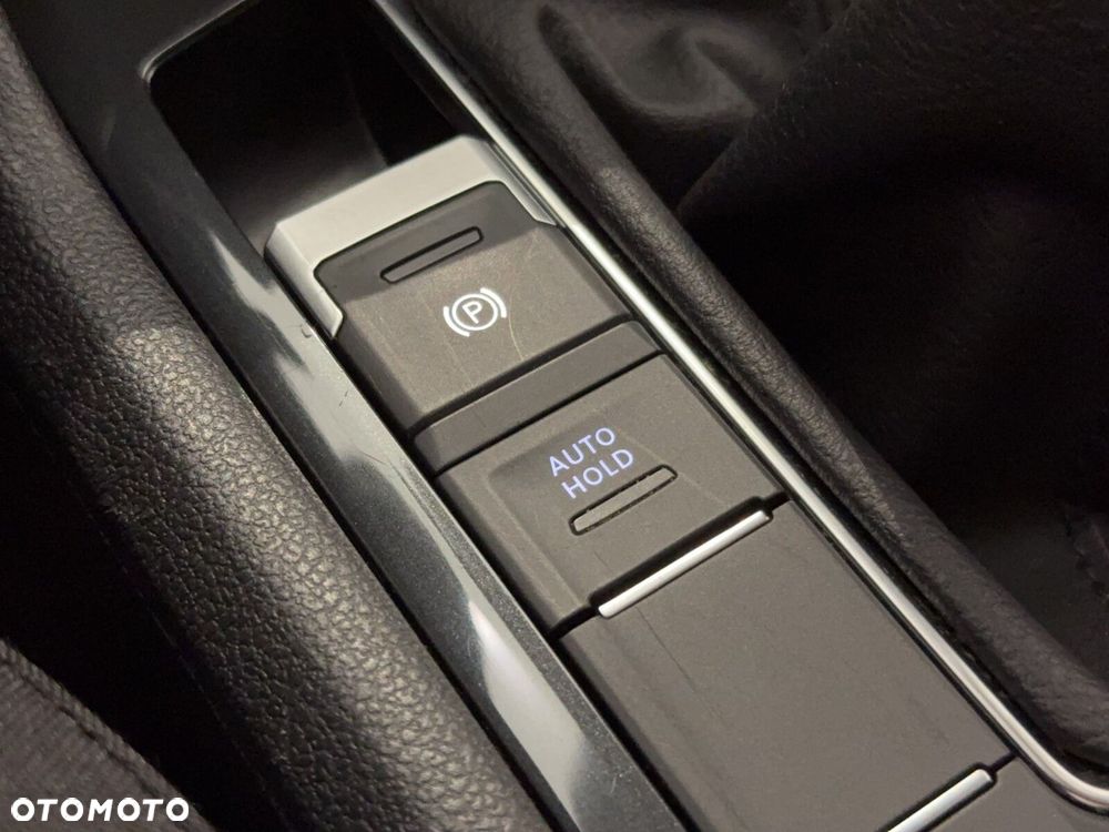 Volkswagen Tiguan - 31