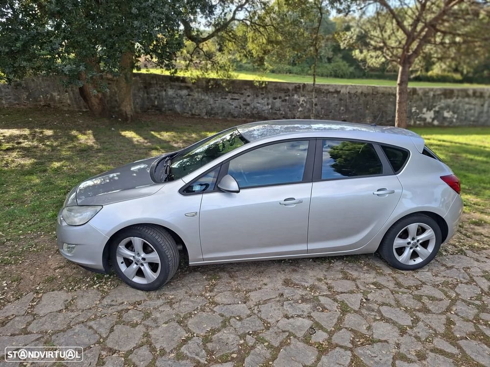 Opel Astra 1.4 Enjoy - 26