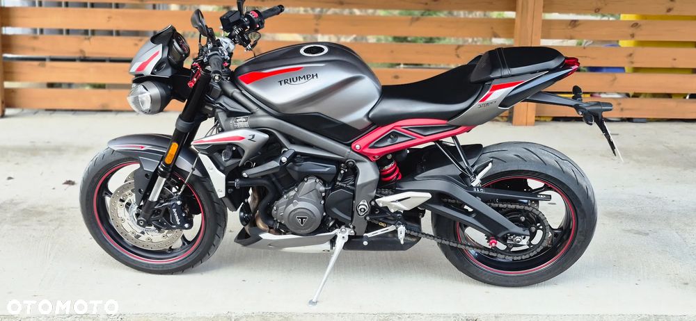 Triumph Street Triple - 3