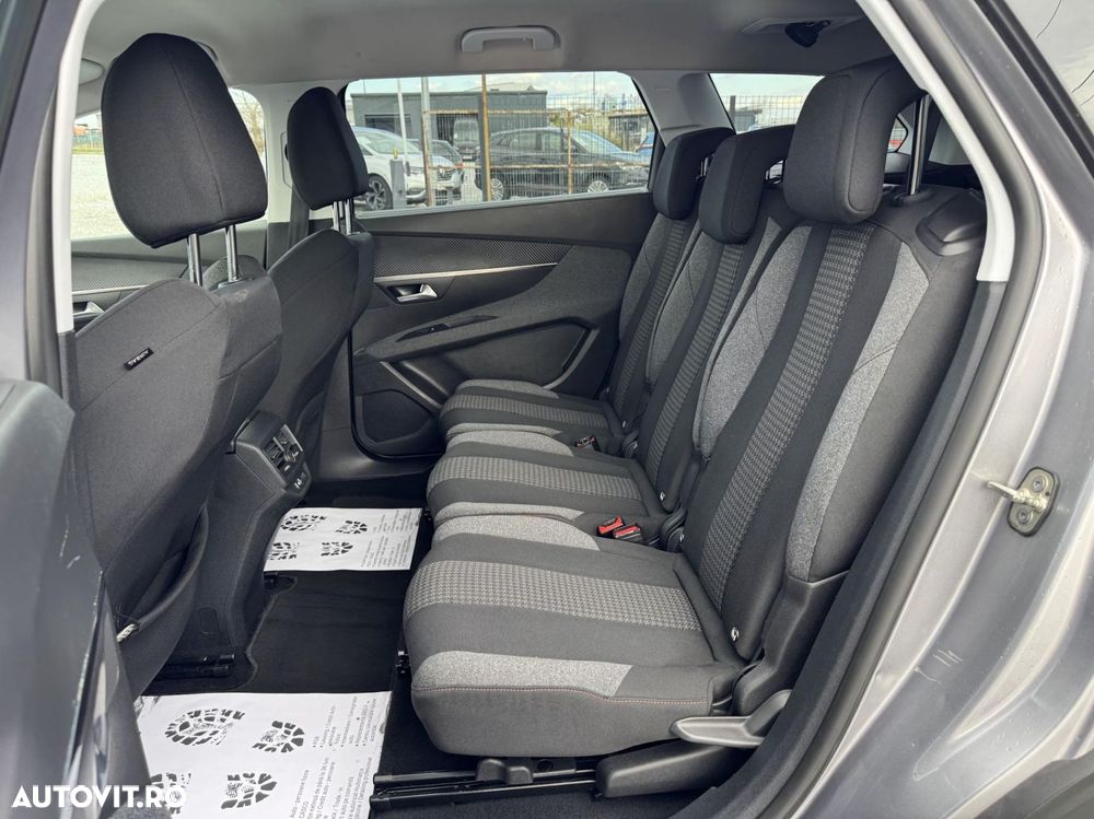 Peugeot 5008 - 23