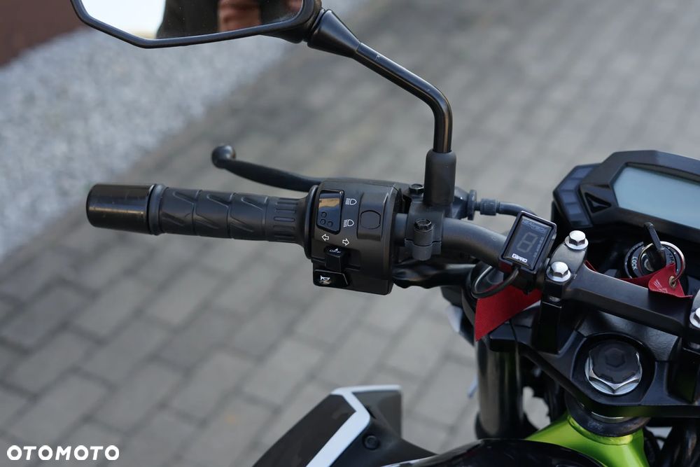 Kawasaki Z 125 - 16