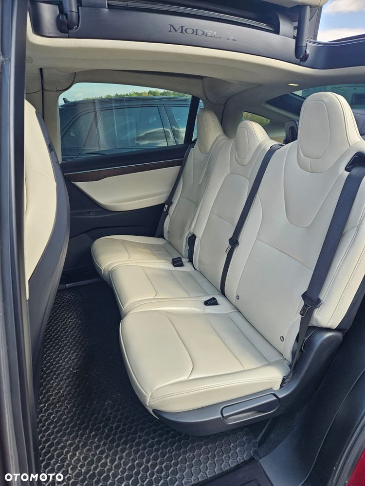Tesla Model X 75D Allradantrieb - 29