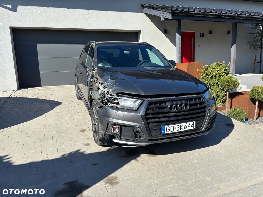 Audi Q7 - 1