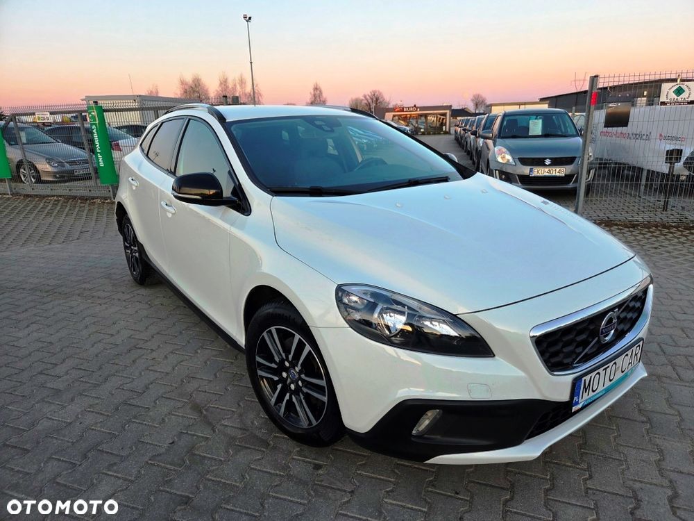 Volvo V40 Cross Country D2 Momentum - 2