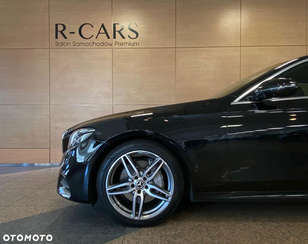 Mercedes-Benz Klasa E 220 d 4-Matic 9G-TRONIC - 23