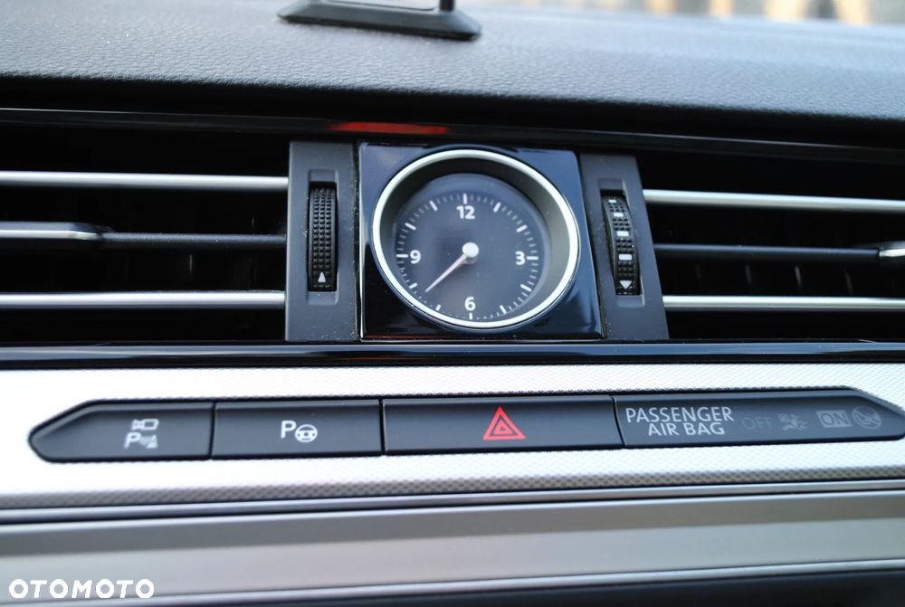 Volkswagen Passat - 24