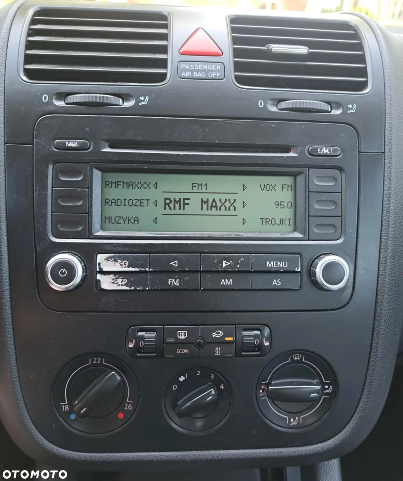 Volkswagen Golf - 17