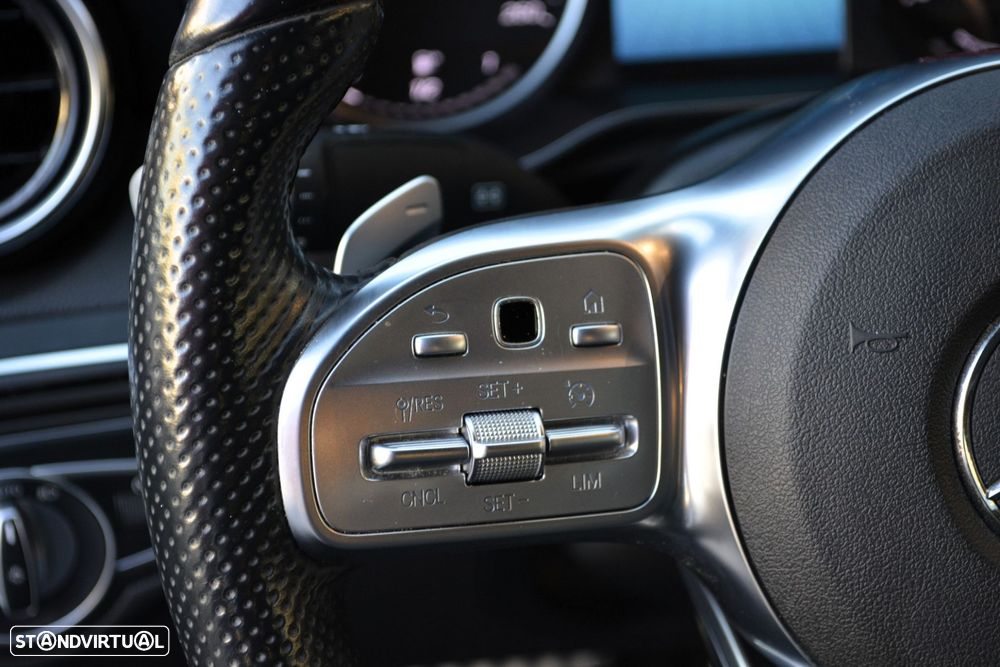 Mercedes-Benz C 300 AMG Line - 23