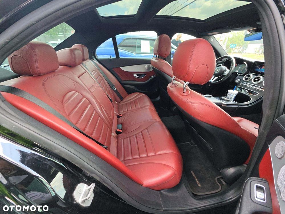 Mercedes-Benz Klasa C 300 9G-TRONIC AMG Line - 9