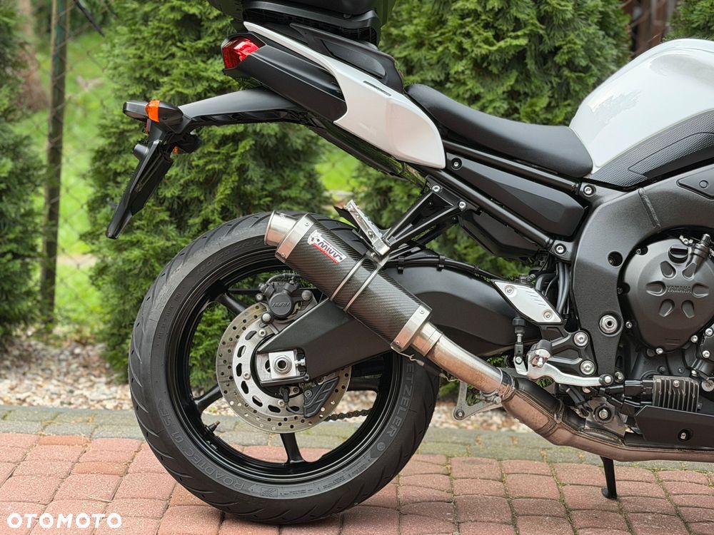 Yamaha FZ8 - 9