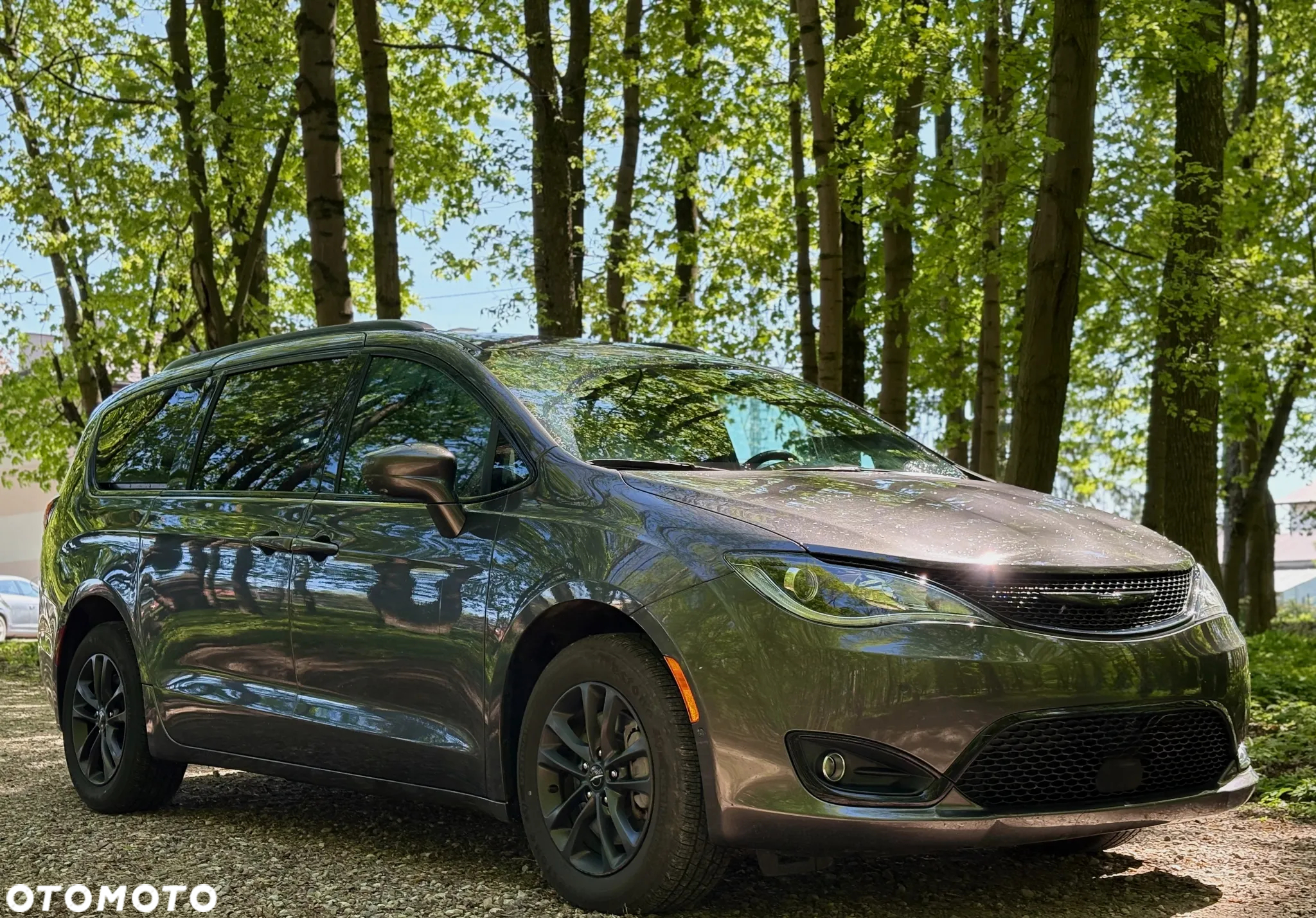 Chrysler Pacifica - 4