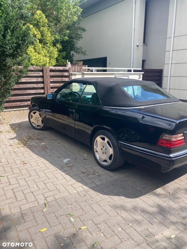 Mercedes-Benz Klasa E 320 - 7