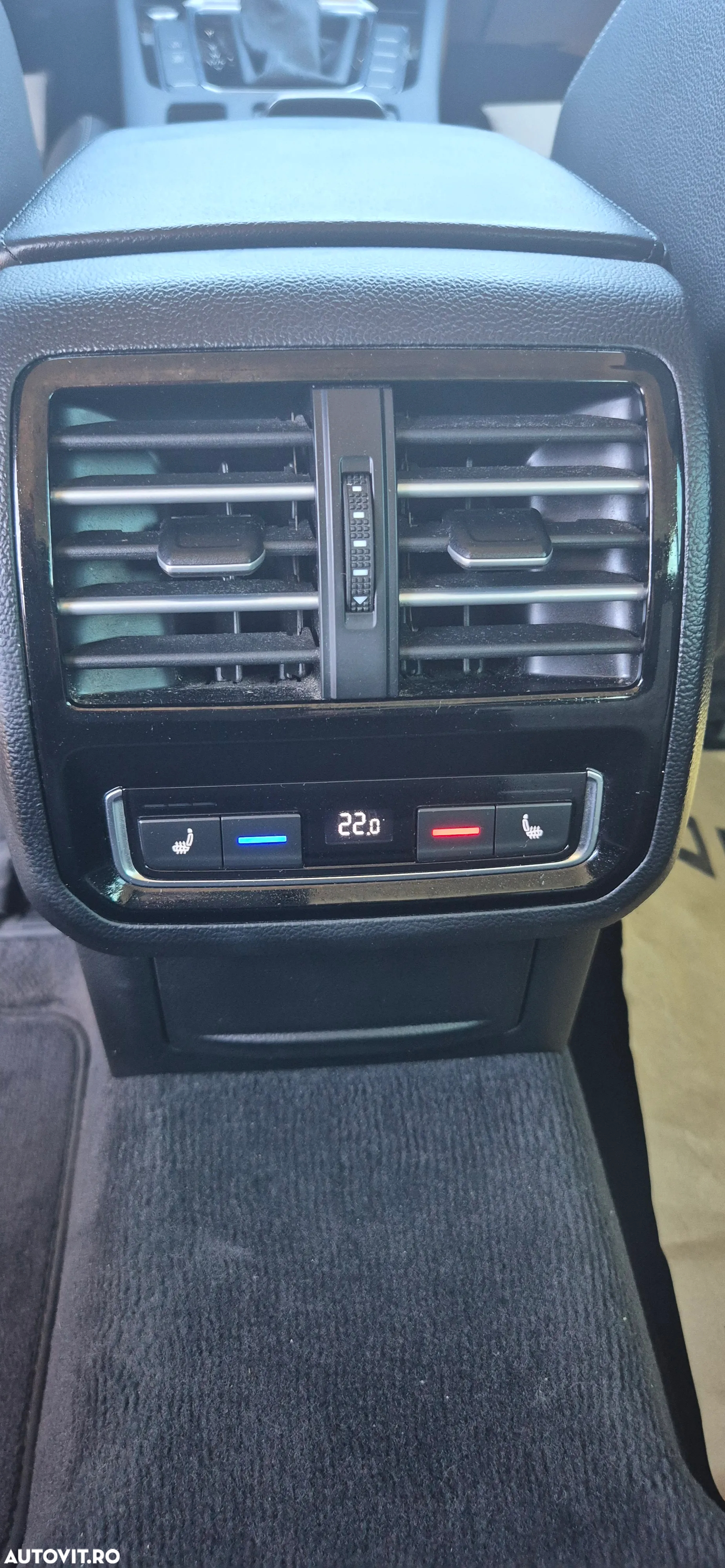 Volkswagen Passat Variant 2.0 TDI DSG Comfortline - 10
