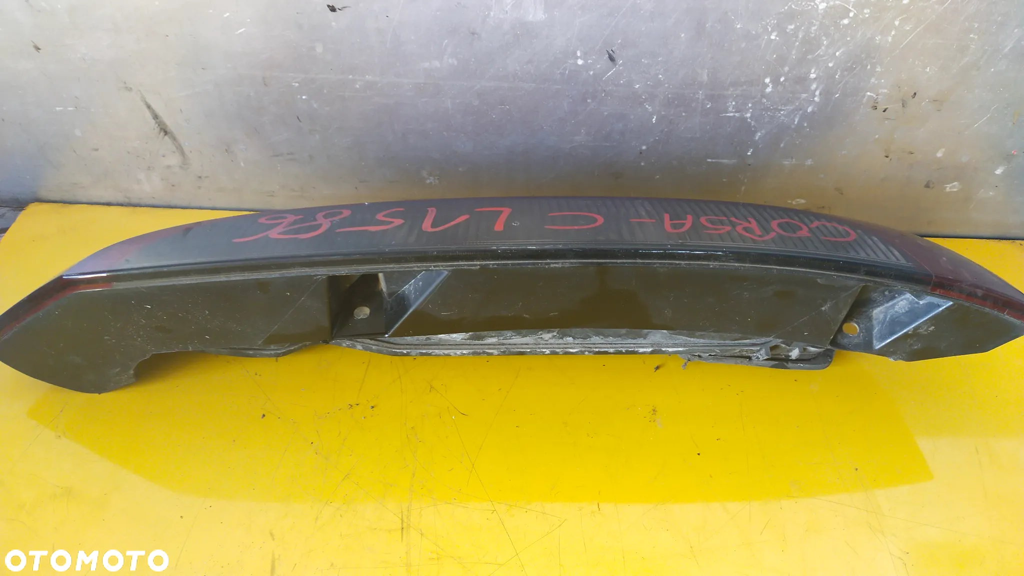 LAMPA LEWA TYLNA TYŁ OPEL CORSA C - 2