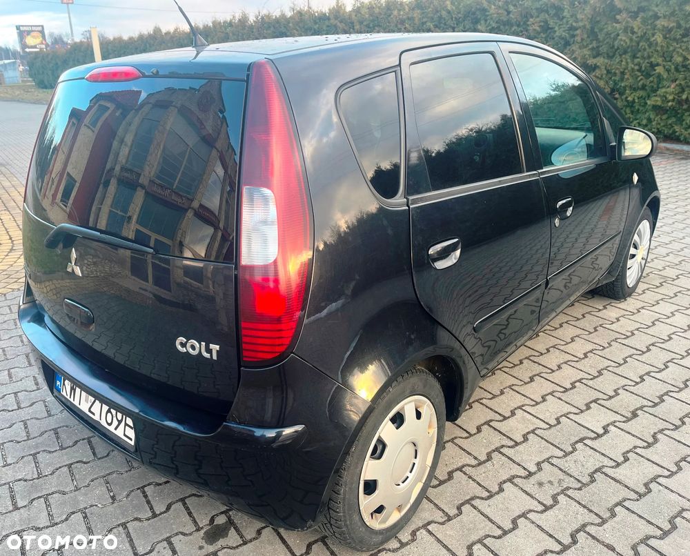 Mitsubishi Colt - 7