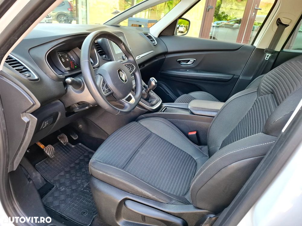 Renault Grand Scenic BLUE dCi 120 BUSINESS EDITION - 16