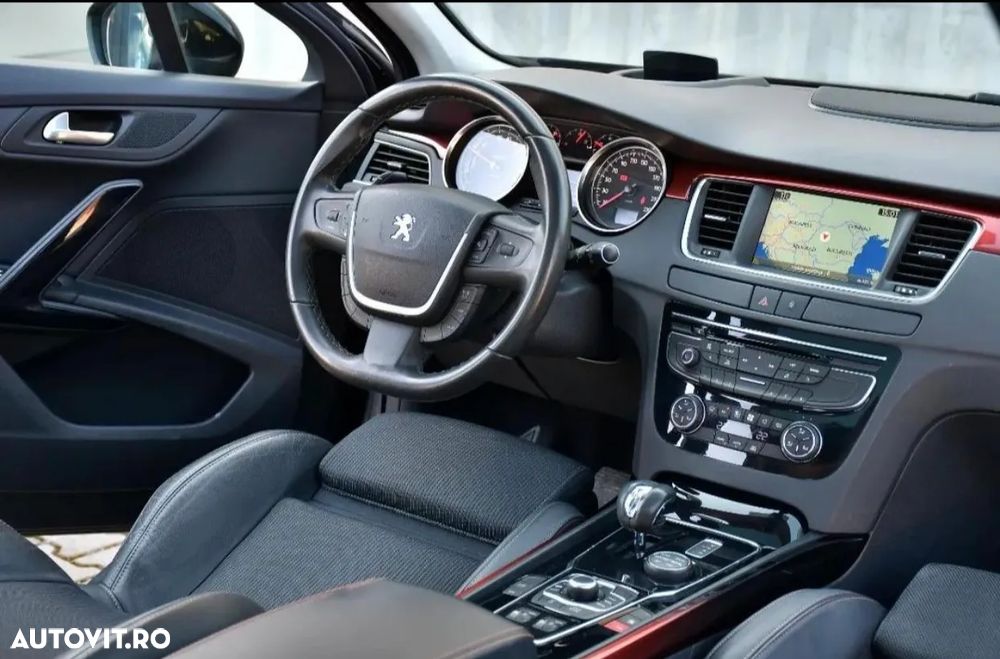 Peugeot 508 RXH Hybrid4 - 16