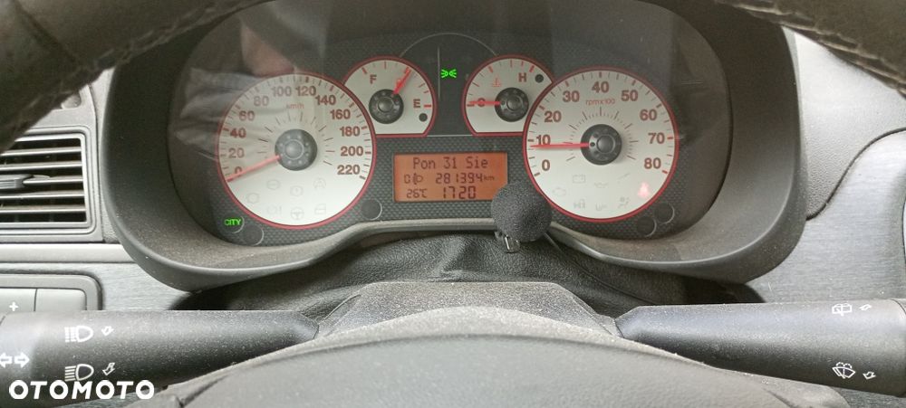 Fiat Grande Punto - 6
