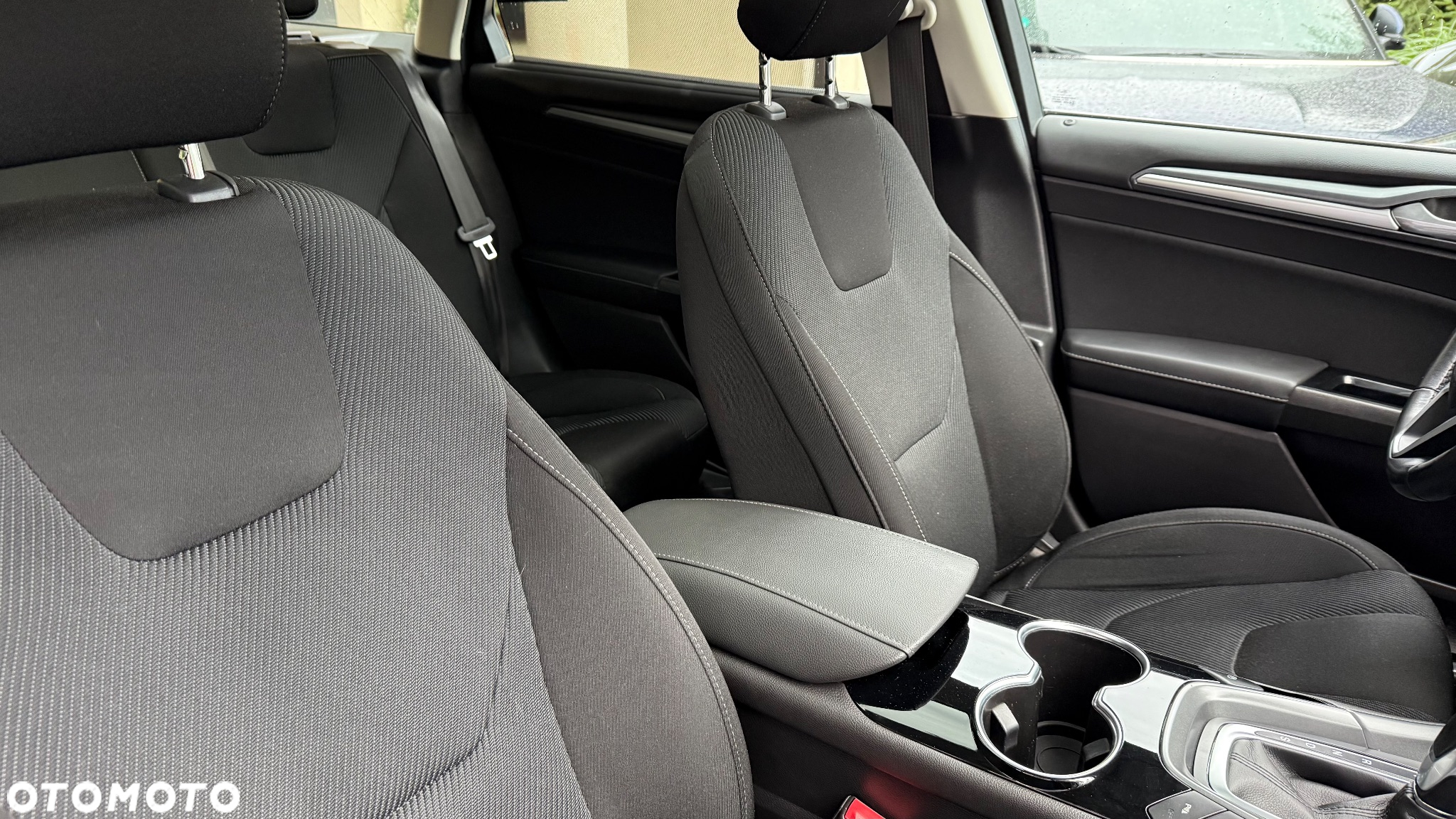 Ford Mondeo 2.0 TDCi Ambiente Plus PowerShift - 35