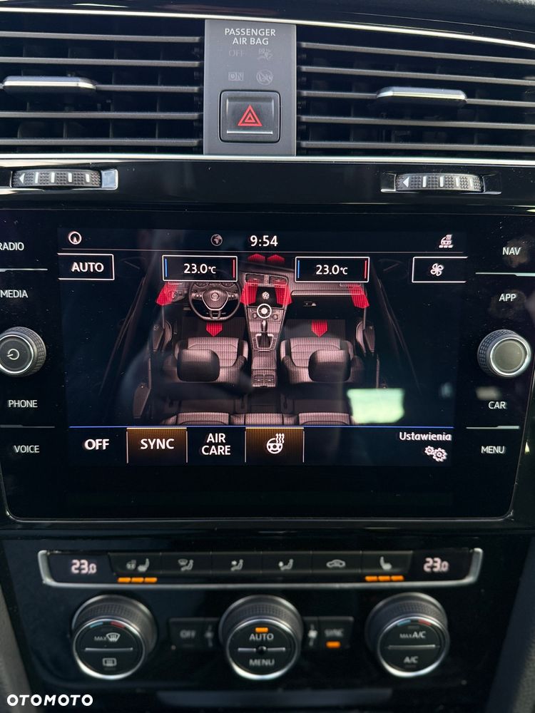 Volkswagen Golf 2.0 BlueTDI DSG Highline - 31