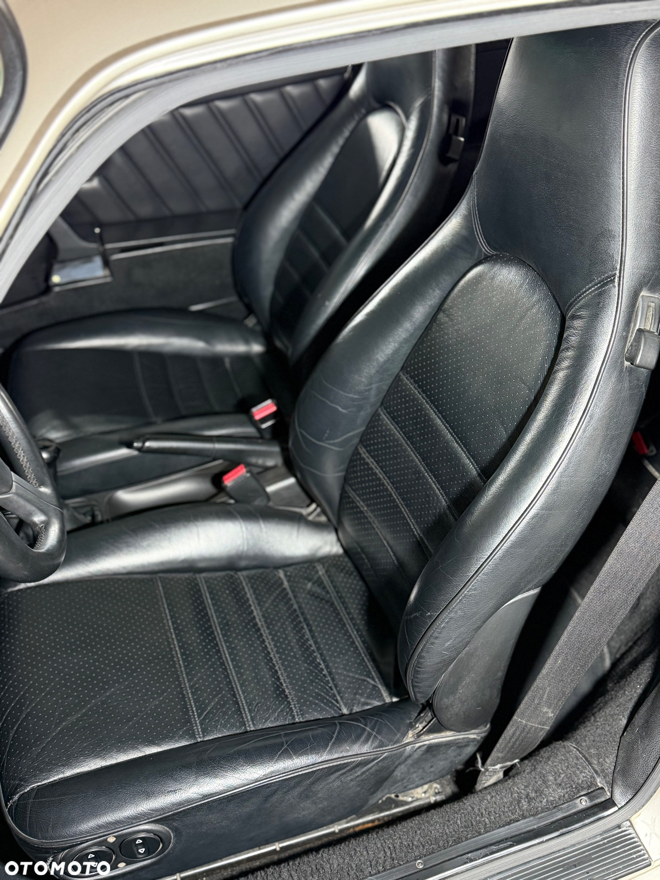 Porsche 911 Carrera 2 - 9