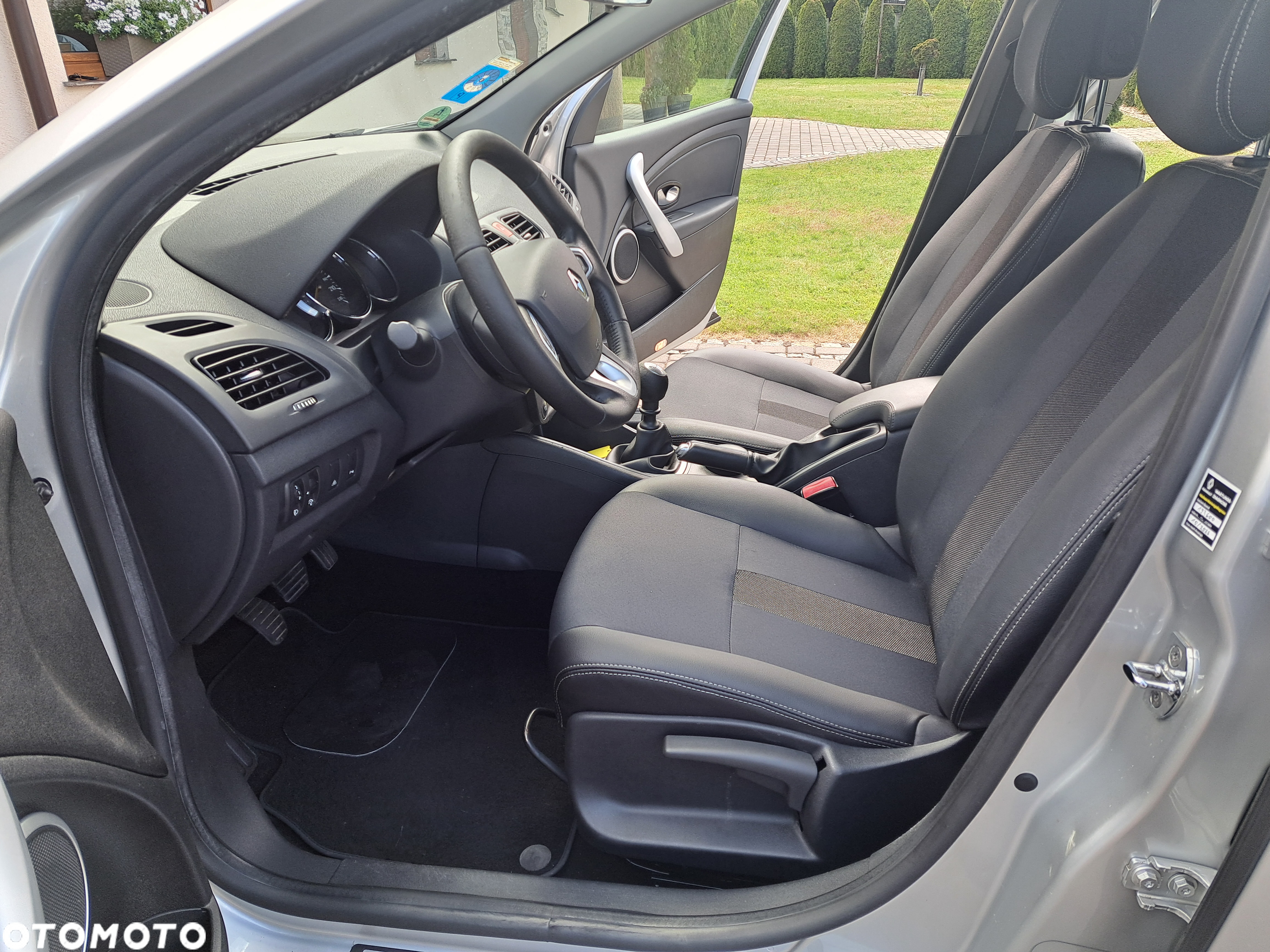 Renault Fluence 2.0 16V 140 Dynamique - 18
