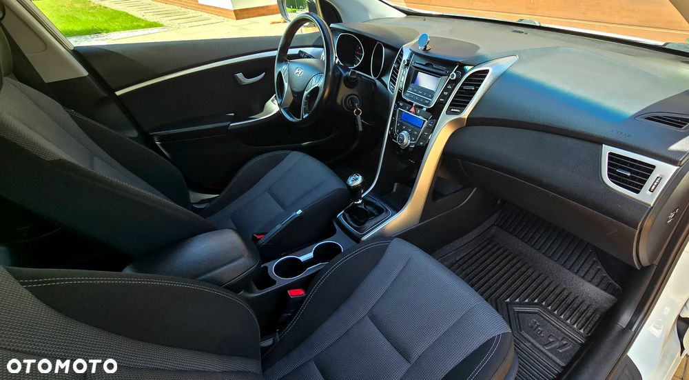 Hyundai i30 - 30