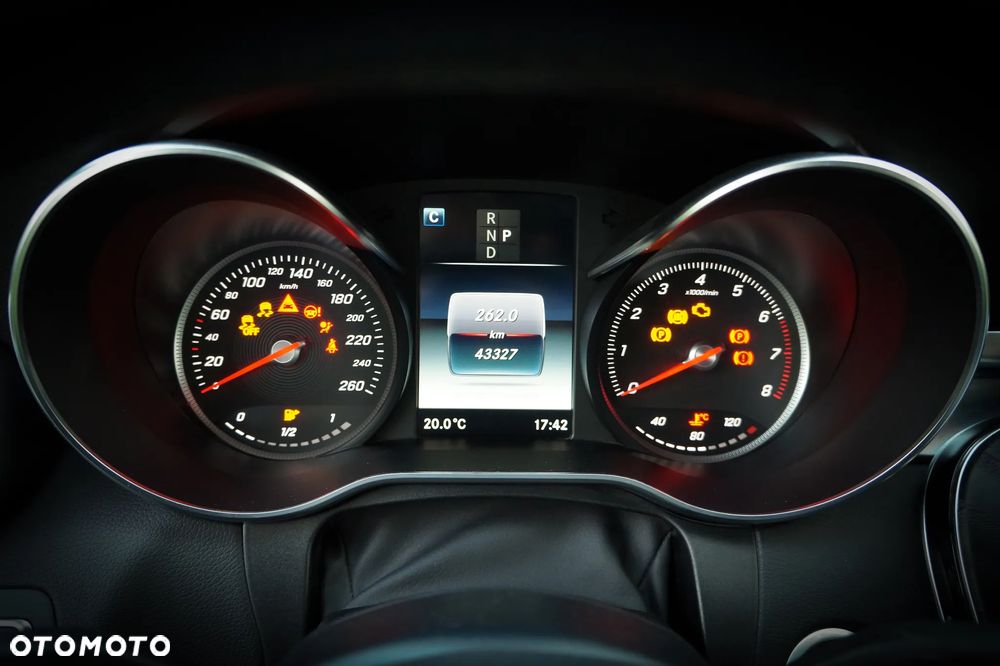 Mercedes-Benz Klasa C 300 9G-TRONIC AMG Line - 19